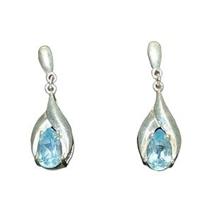 Sterling Silver Blue Topaz/Aquamarine Colored Crystal Gemstone Pierced Earrings